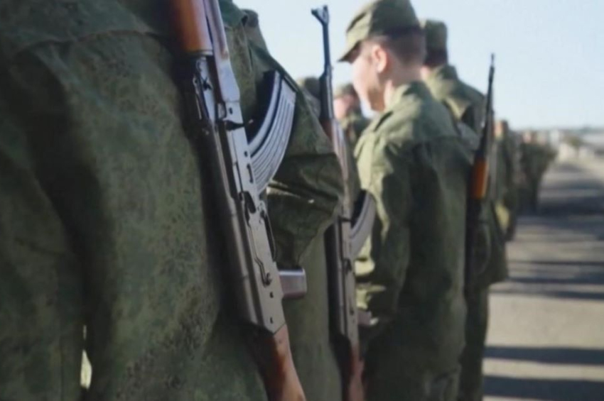 A Russian division suffers massive desertion as a full regiment flees during war with Ukraine